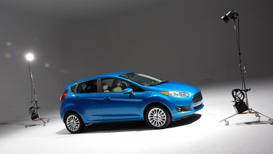 Ford Fiesta 5-Door 2014 года  (US) (фото 42 из 122)